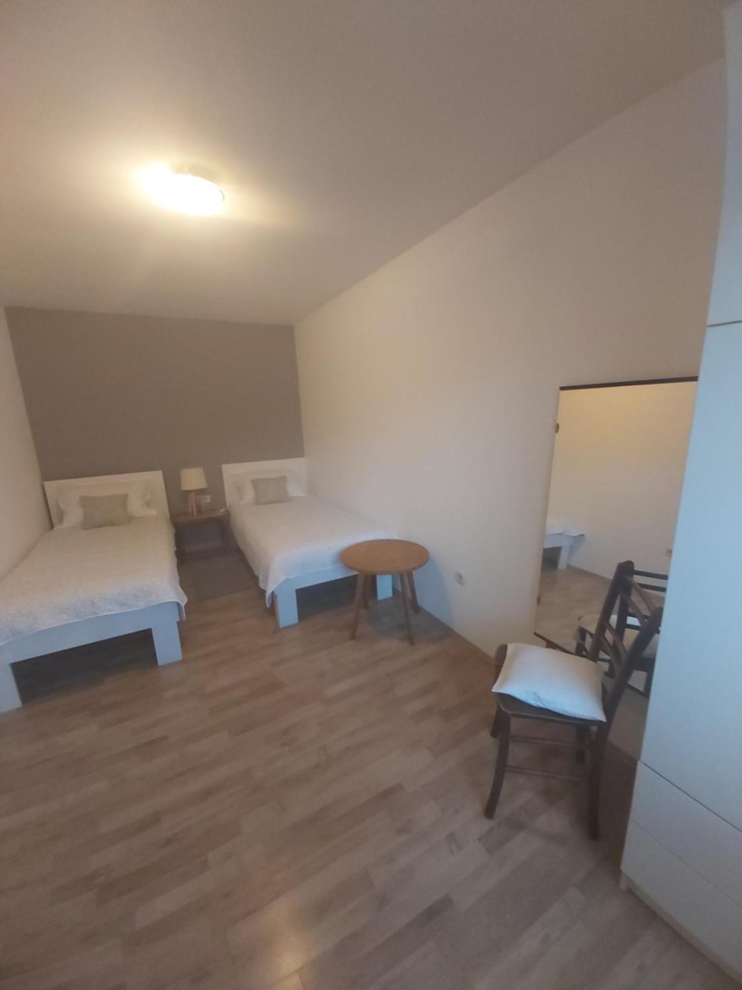 Apartman Luce With Shared Pool Zadar Exteriör bild