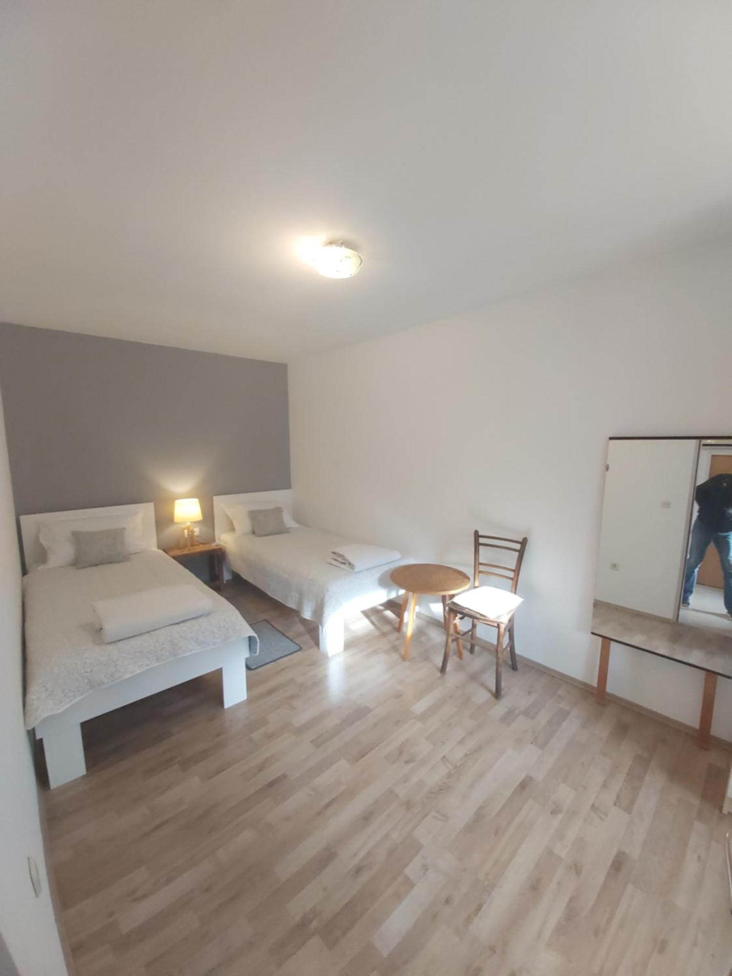 Apartman Luce With Shared Pool Zadar Exteriör bild