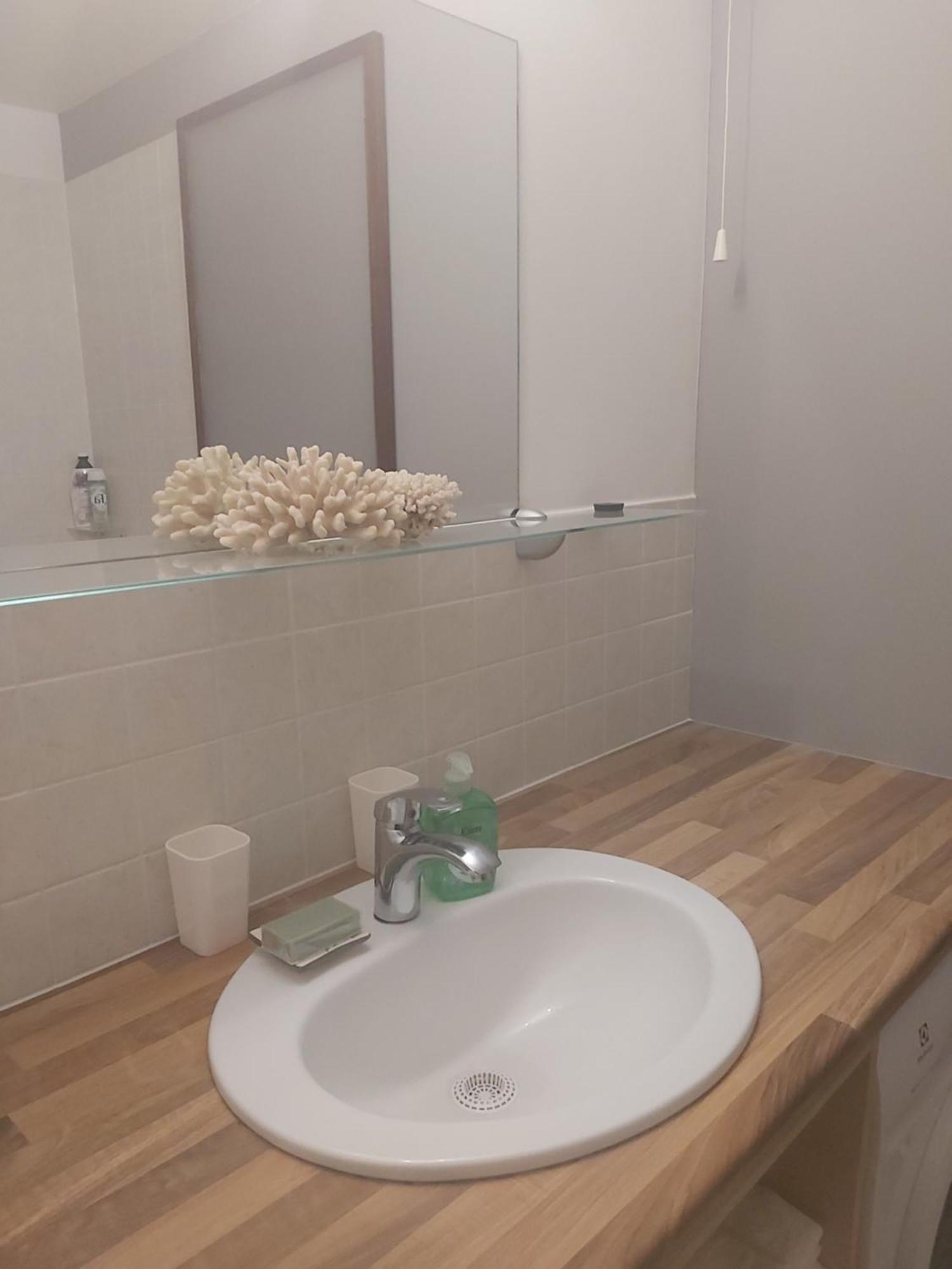 Apartman Luce With Shared Pool Zadar Exteriör bild