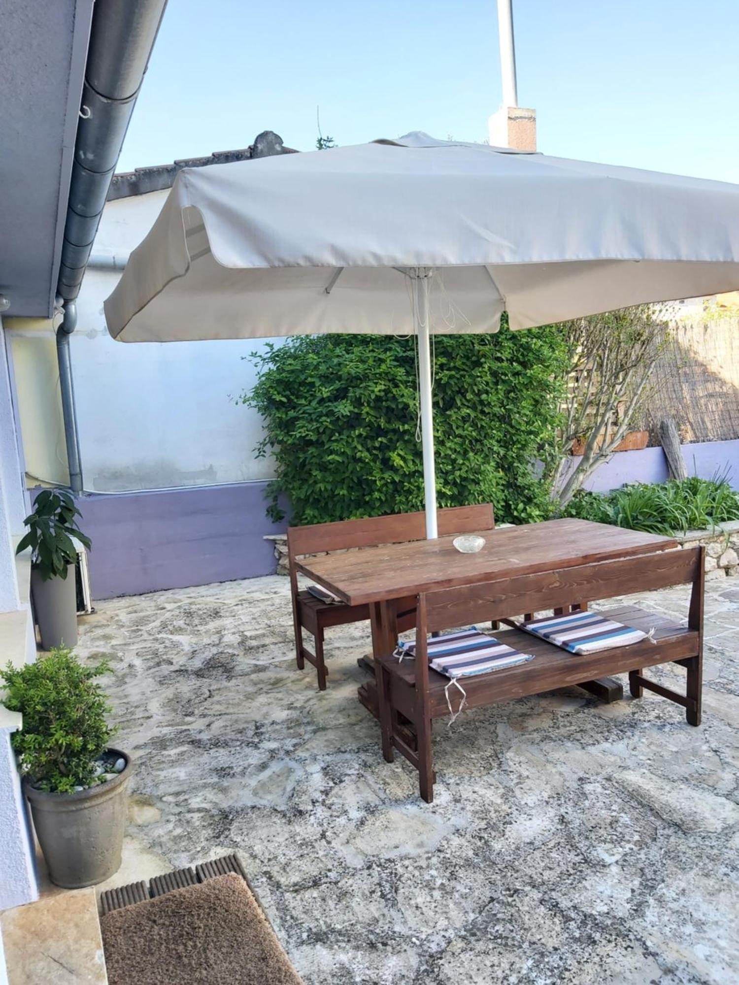 Apartman Luce With Shared Pool Zadar Exteriör bild